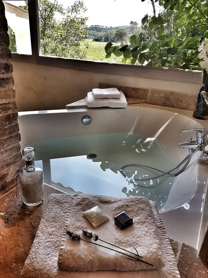 Le Domaine Saint Martin Bed & Breakfast Flassans-sur-Issole Exterior foto